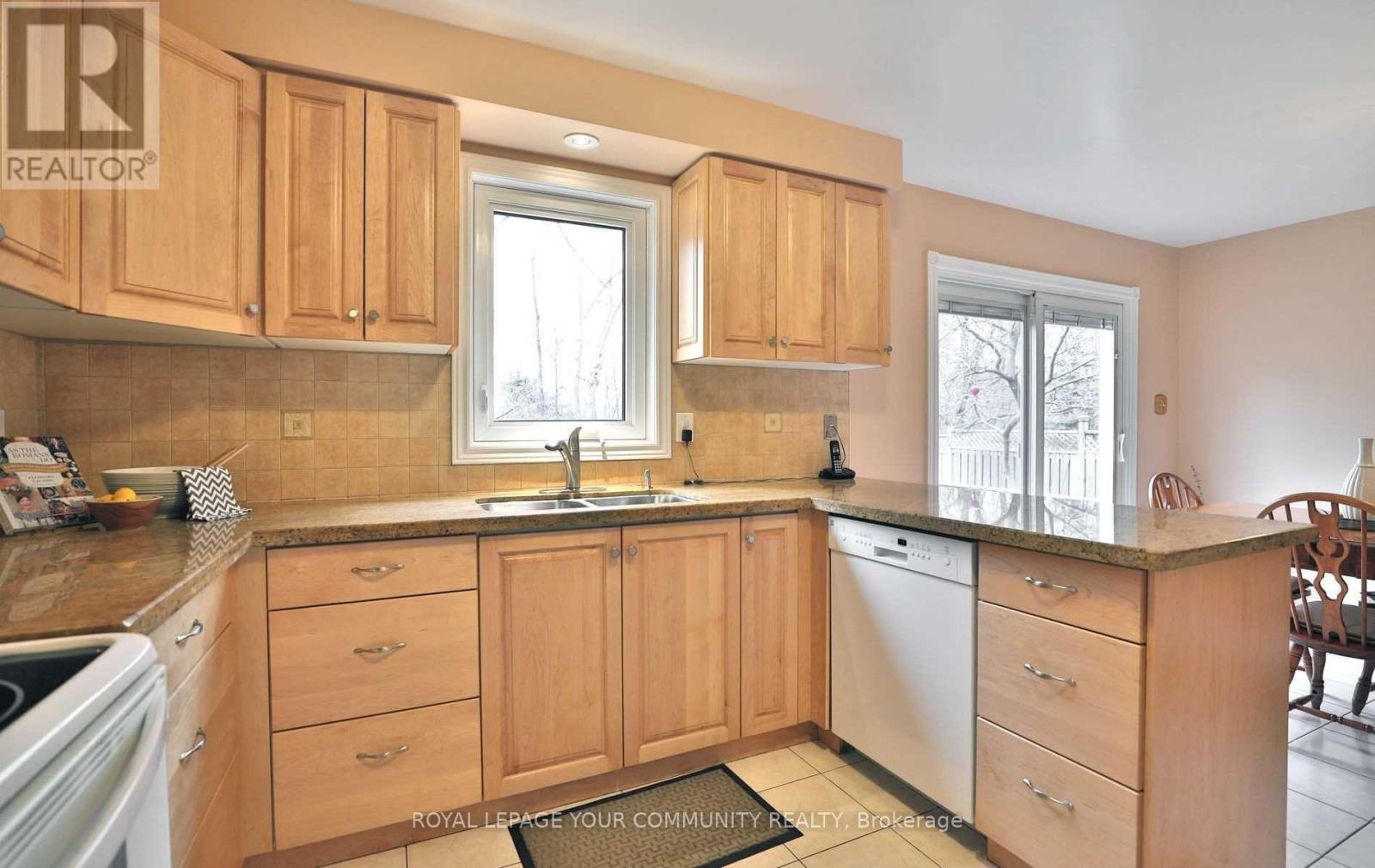 3144 Eden Oak Crescent, Mississauga, Ontario  L5L 5V1 - Photo 12 - W12503300