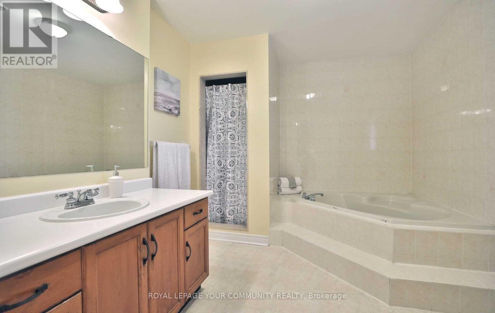 3144 Eden Oak Crescent, Mississauga, Ontario  L5L 5V1 - Photo 26 - W12503300