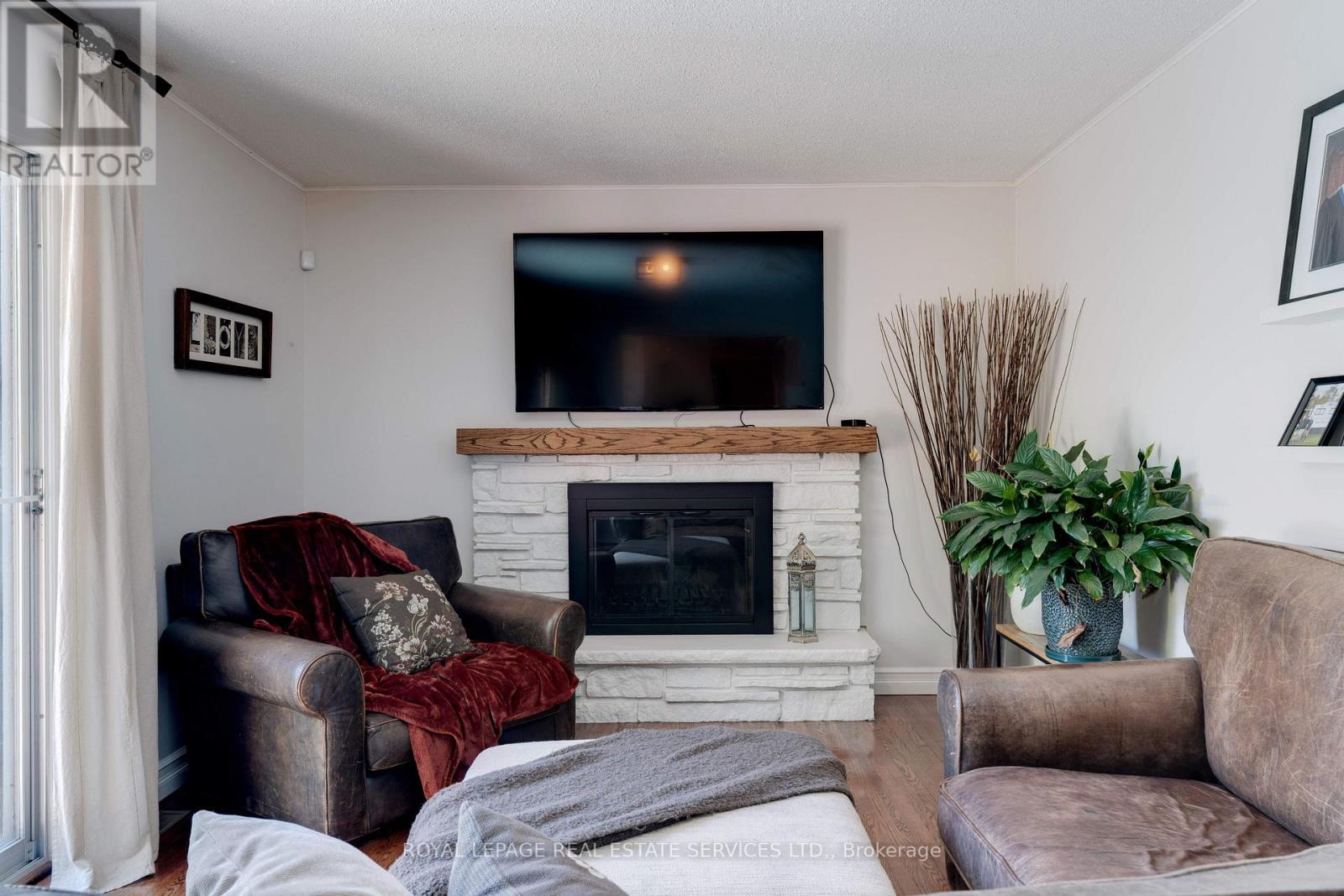 297 Sunset Drive, Oakville, Ontario  L6L 3M5 - Photo 15 - W12503310