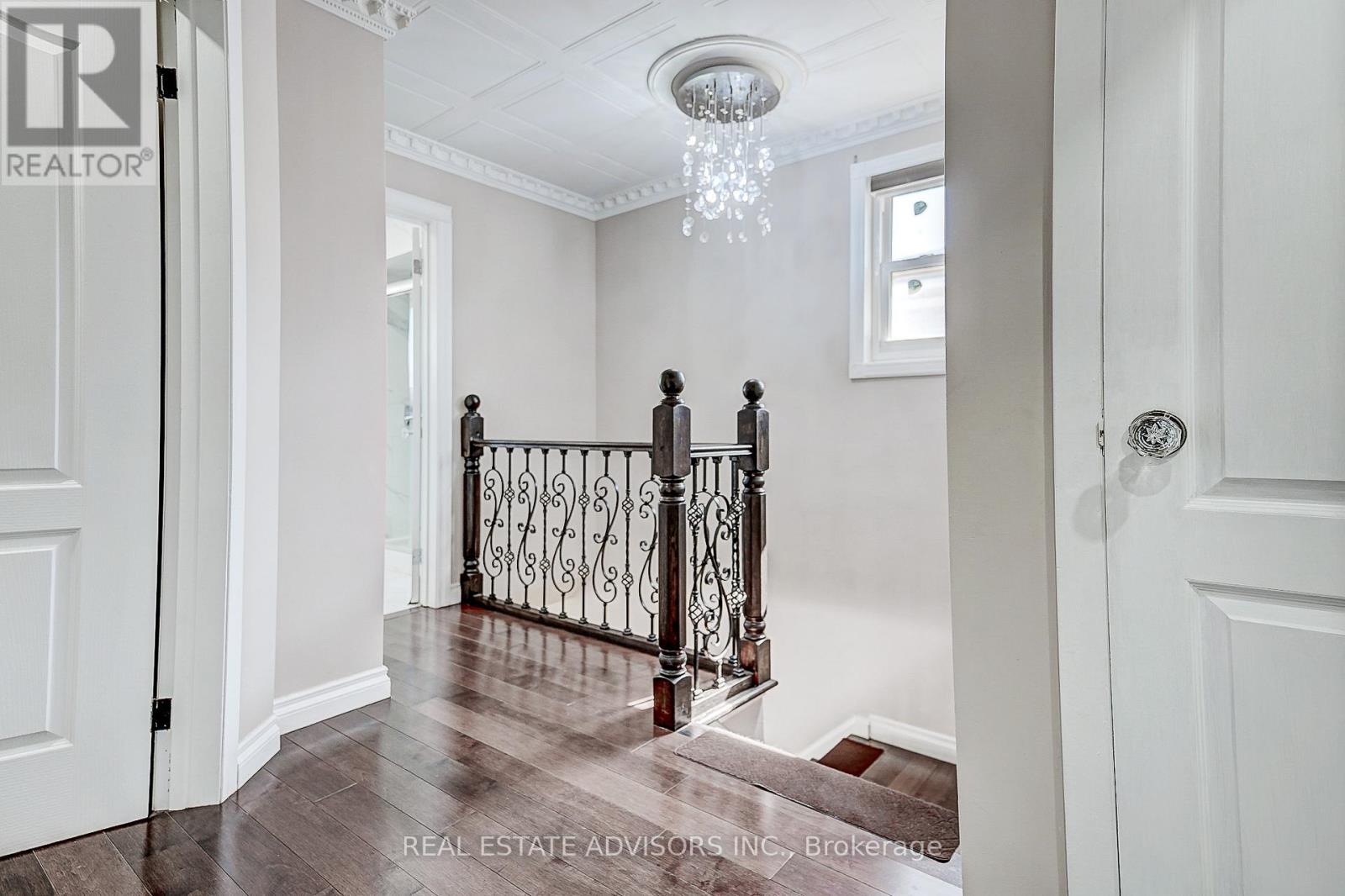 1228 Jane Street N, Toronto, Ontario  M6M 4X7 - Photo 19 - W12503324