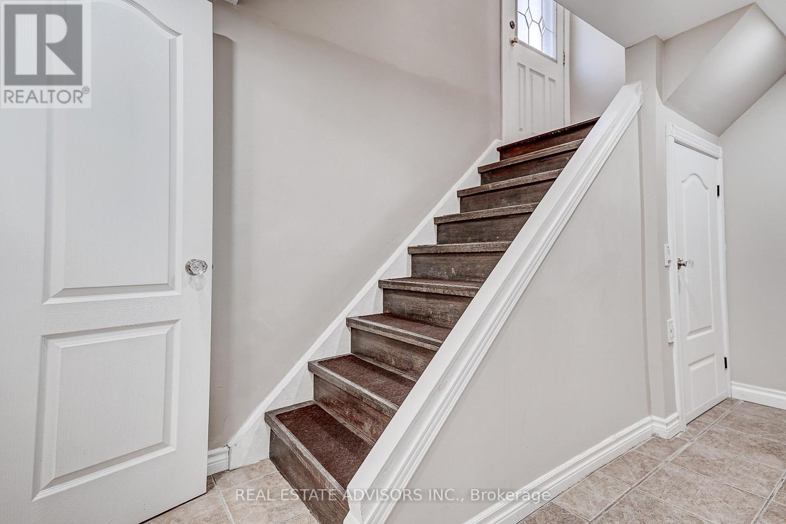 1228 Jane Street N, Toronto, Ontario  M6M 4X7 - Photo 20 - W12503324