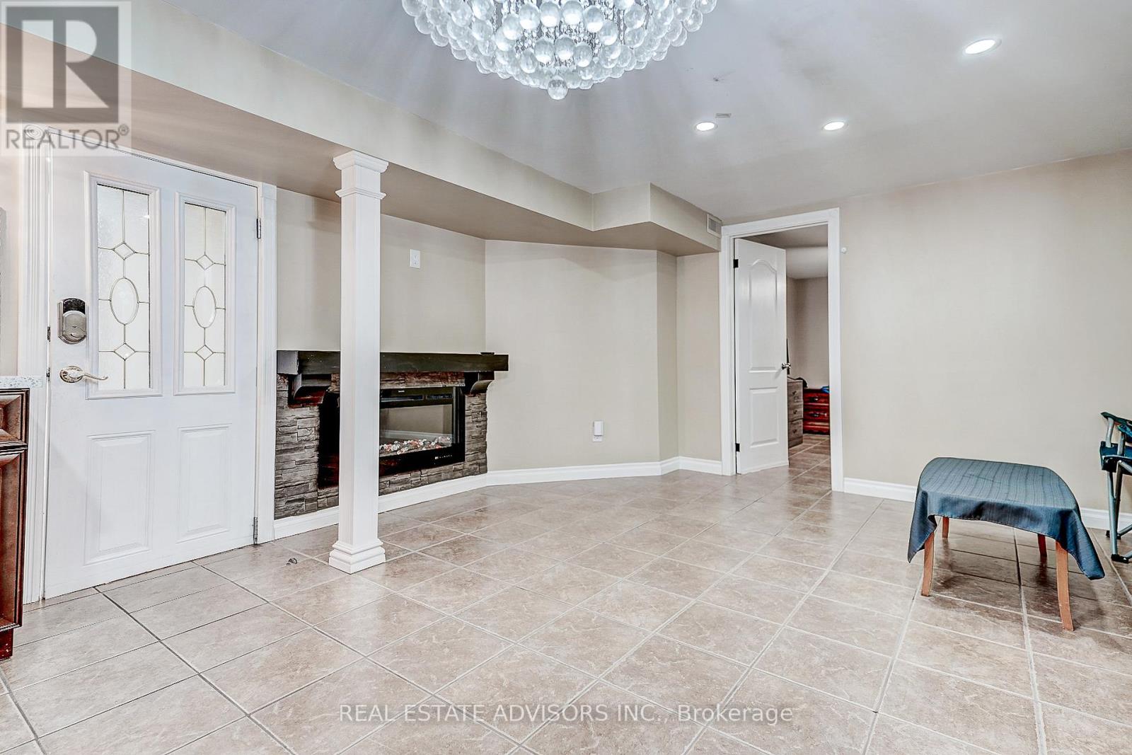 1228 Jane Street N, Toronto, Ontario  M6M 4X7 - Photo 23 - W12503324