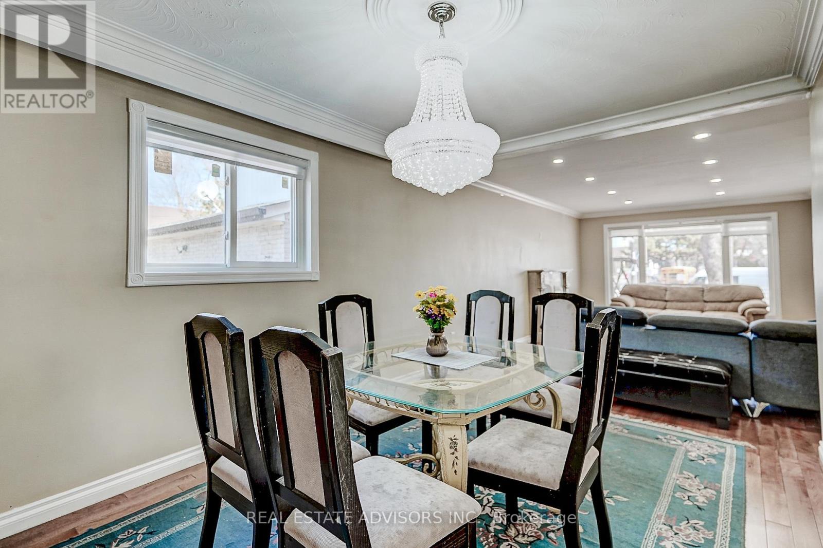 1228 Jane Street N, Toronto, Ontario  M6M 4X7 - Photo 7 - W12503324