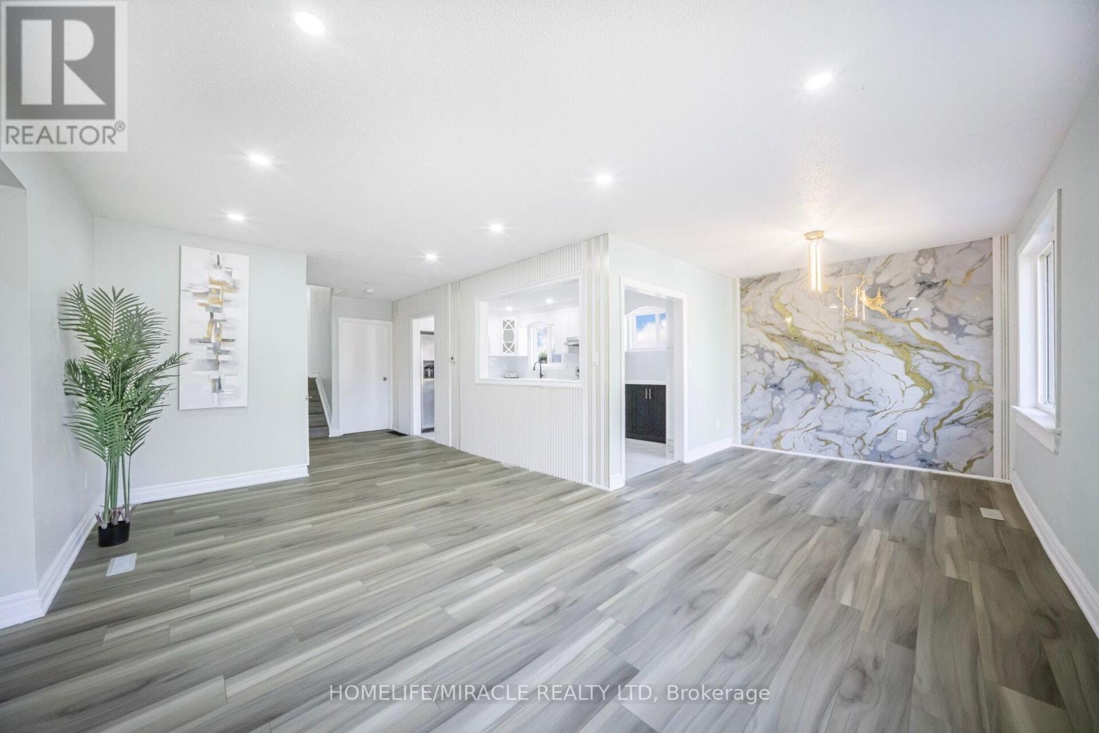 3777 Woodruff Crescent, Mississauga, Ontario  L4T 1T8 - Photo 7 - W12503348