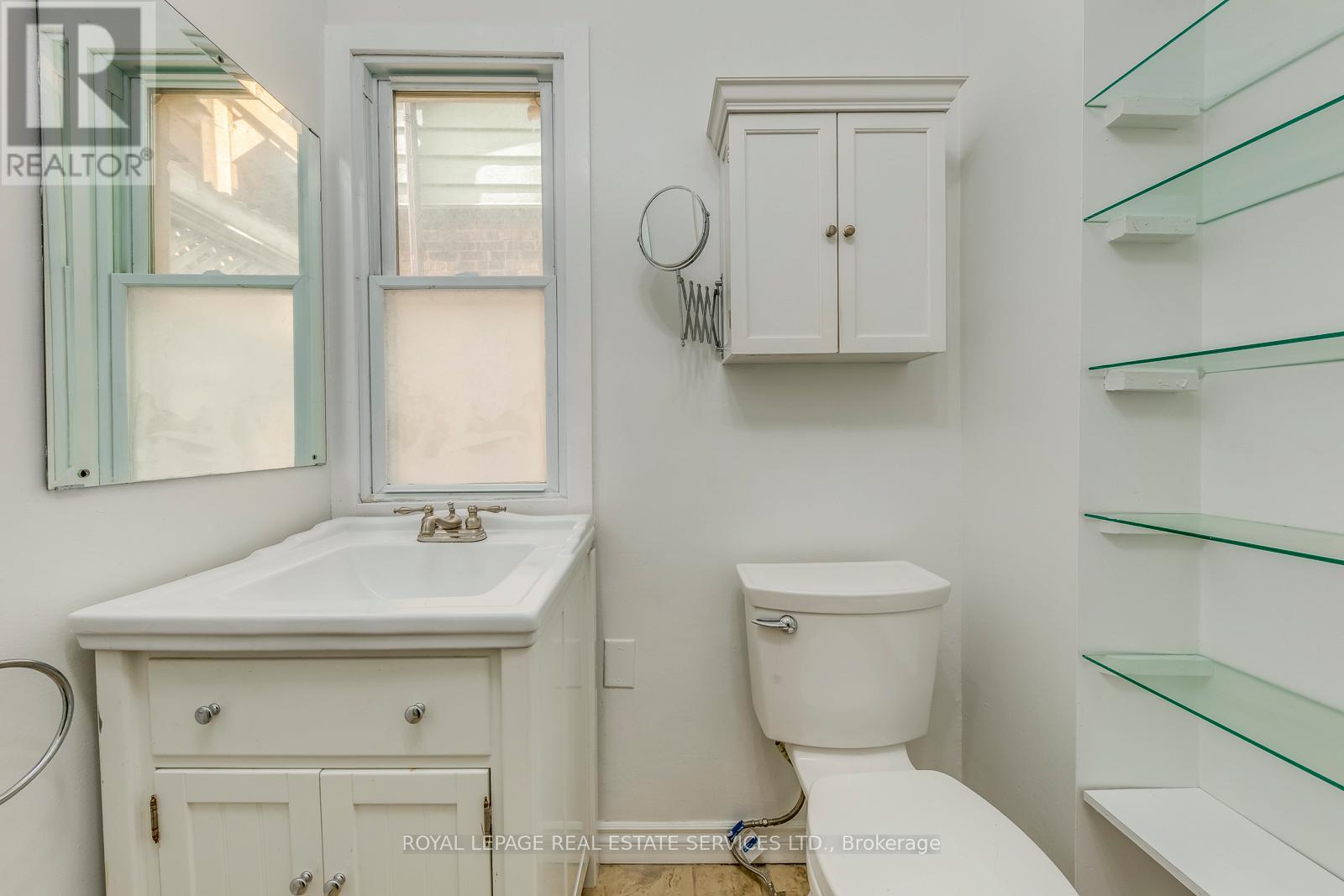 1516 Davenport Road, Toronto, Ontario  M6H 2H8 - Photo 15 - W12503360