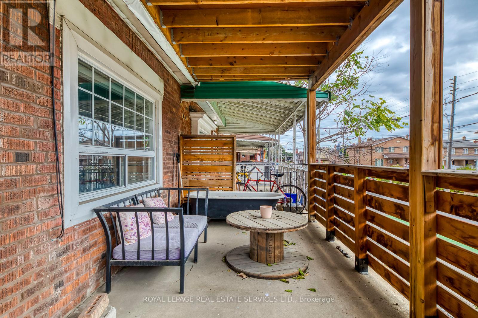 1516 Davenport Road, Toronto, Ontario  M6H 2H8 - Photo 3 - W12503360