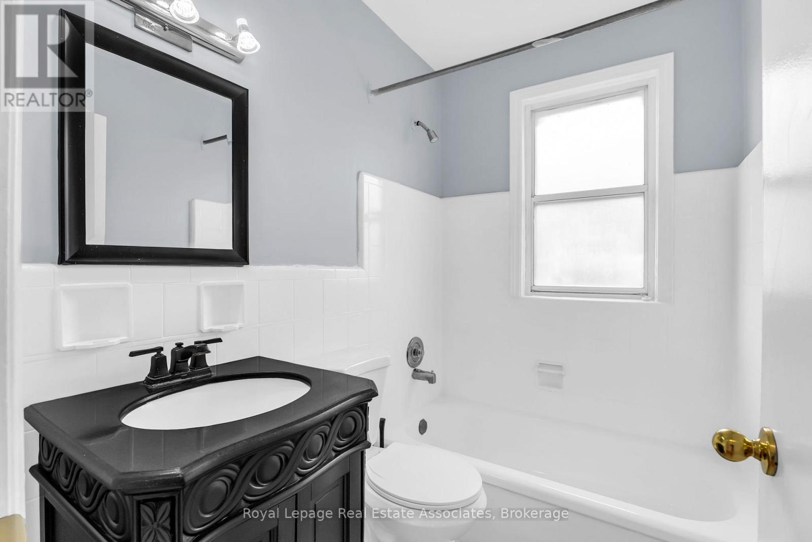 3032 Keele Street, Toronto, Ontario  M3M 2H4 - Photo 22 - W12503366