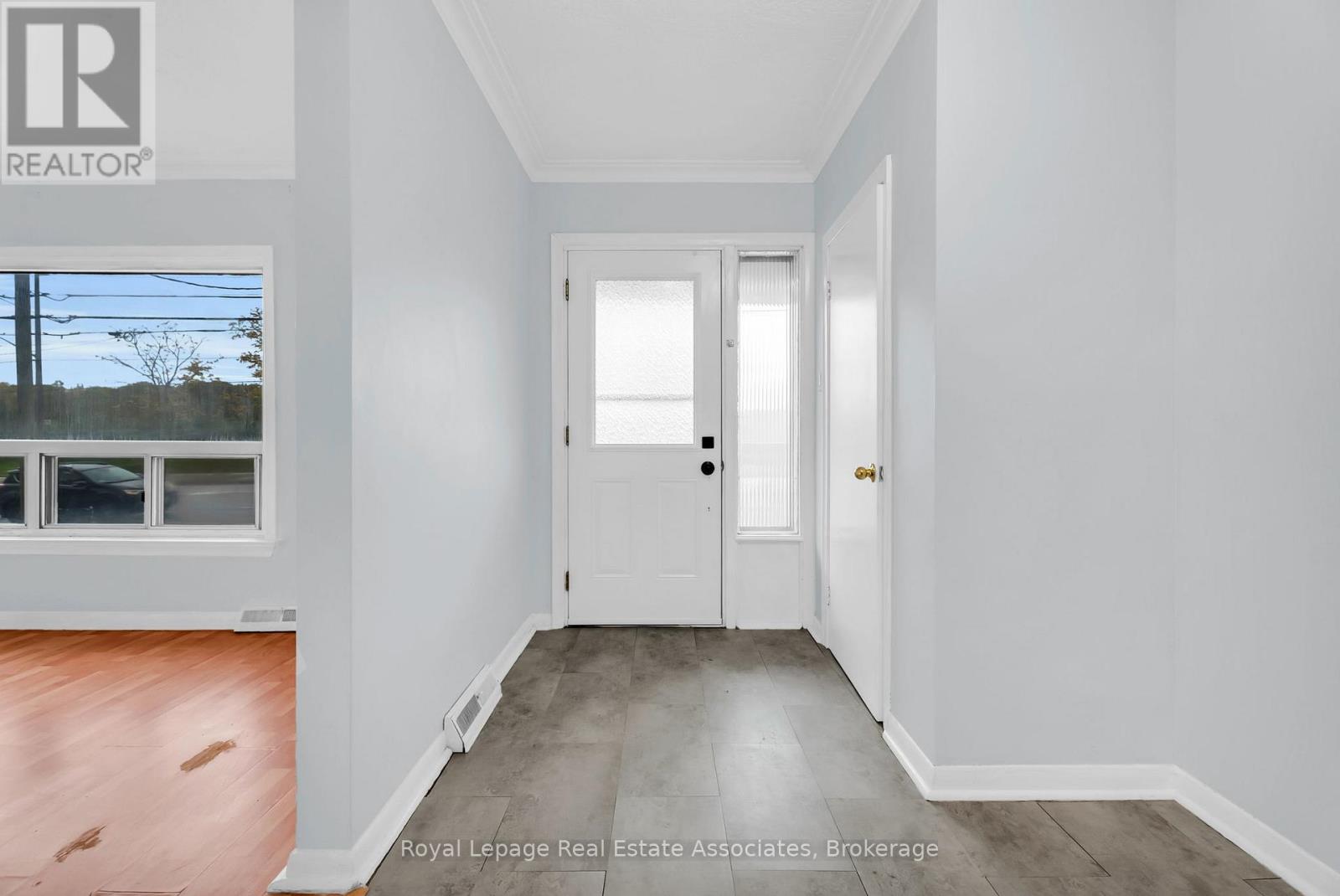 3032 Keele Street, Toronto, Ontario  M3M 2H4 - Photo 6 - W12503366
