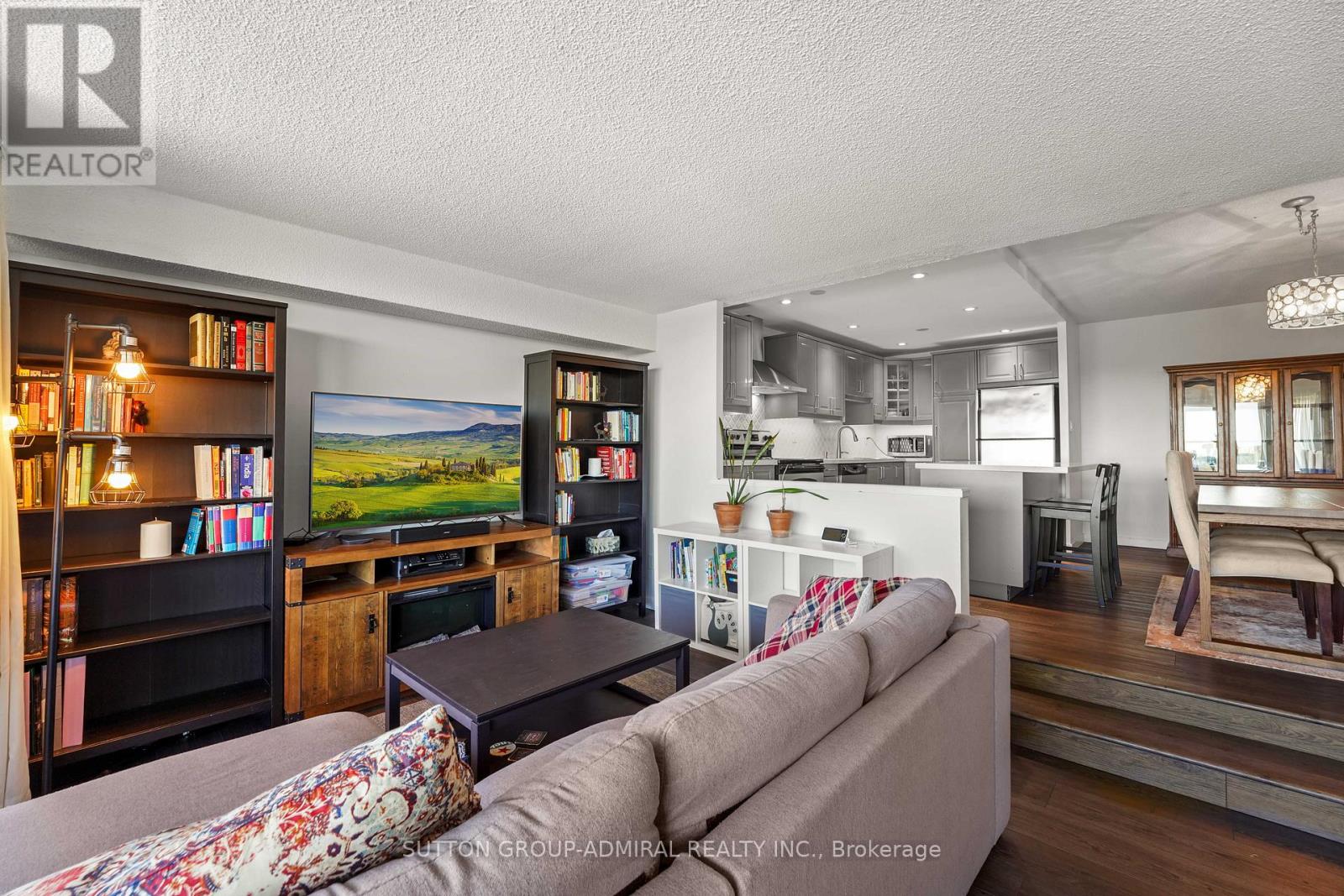 1001 - 270 Scarlett Road, Toronto (Rockcliffe-Smythe), Ontario  M6N 4X7 - Photo 16 - W12503374