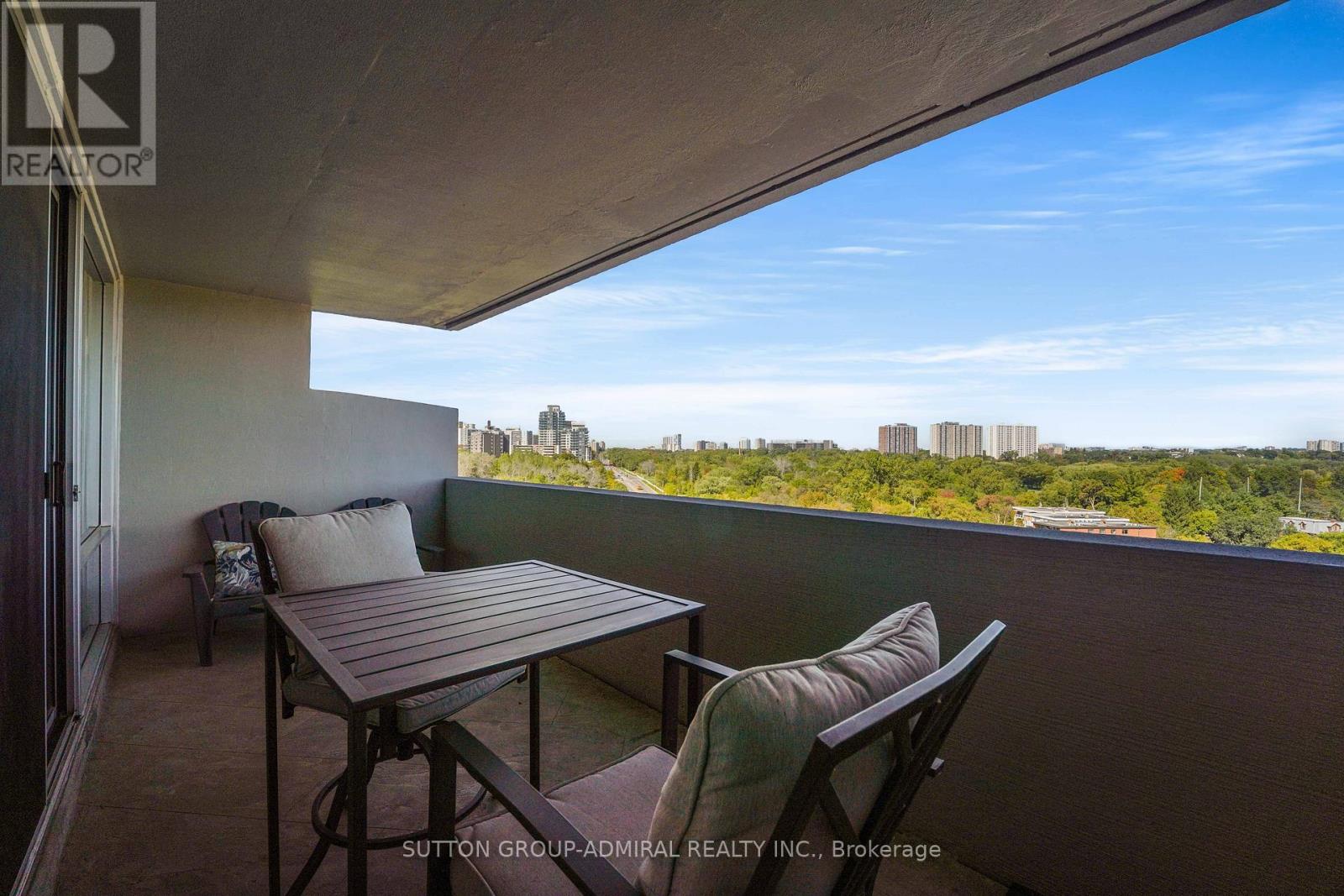 1001 - 270 Scarlett Road, Toronto (Rockcliffe-Smythe), Ontario  M6N 4X7 - Photo 34 - W12503374