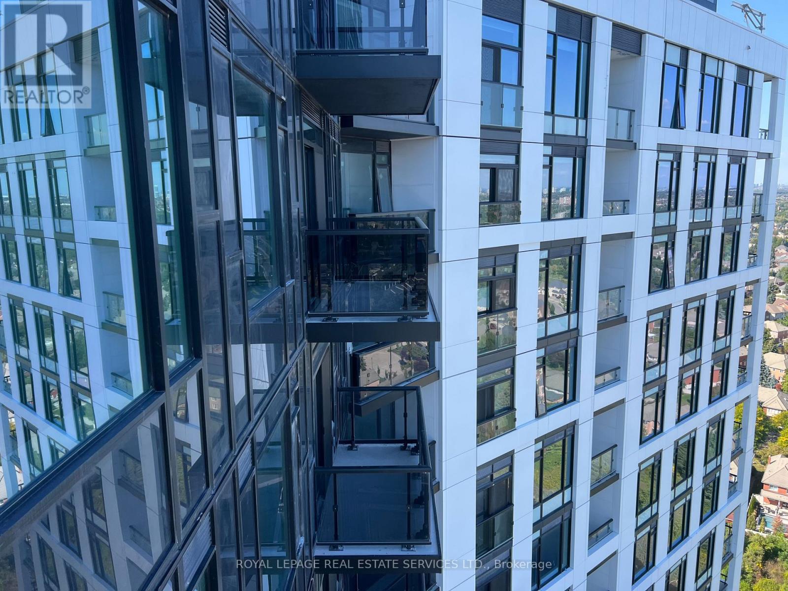 2713 - 2495 Eglinton Avenue W, Mississauga, Ontario  L5M 2T2 - Photo 2 - W12503376