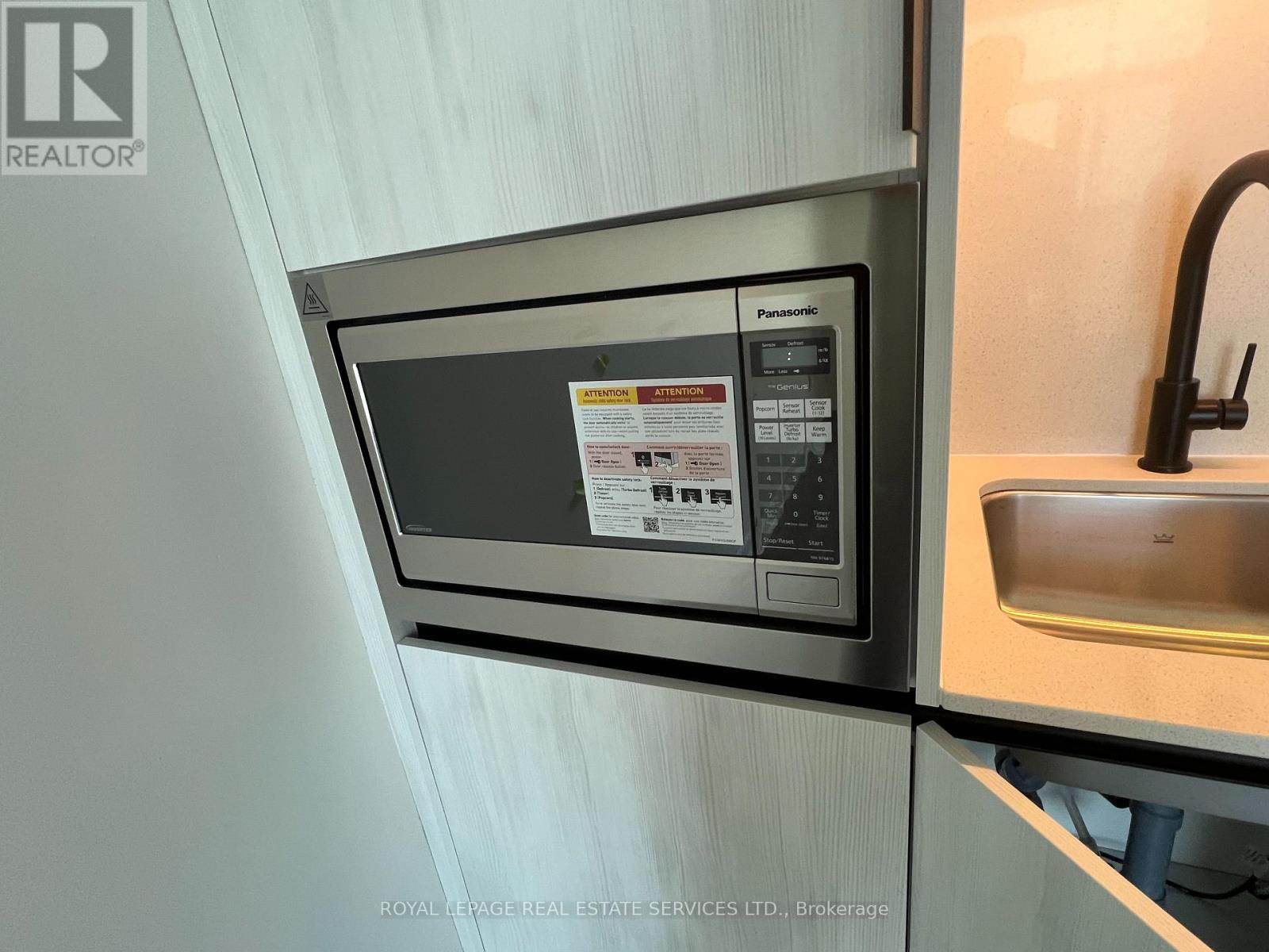 2713 - 2495 Eglinton Avenue W, Mississauga, Ontario  L5M 2T2 - Photo 7 - W12503376