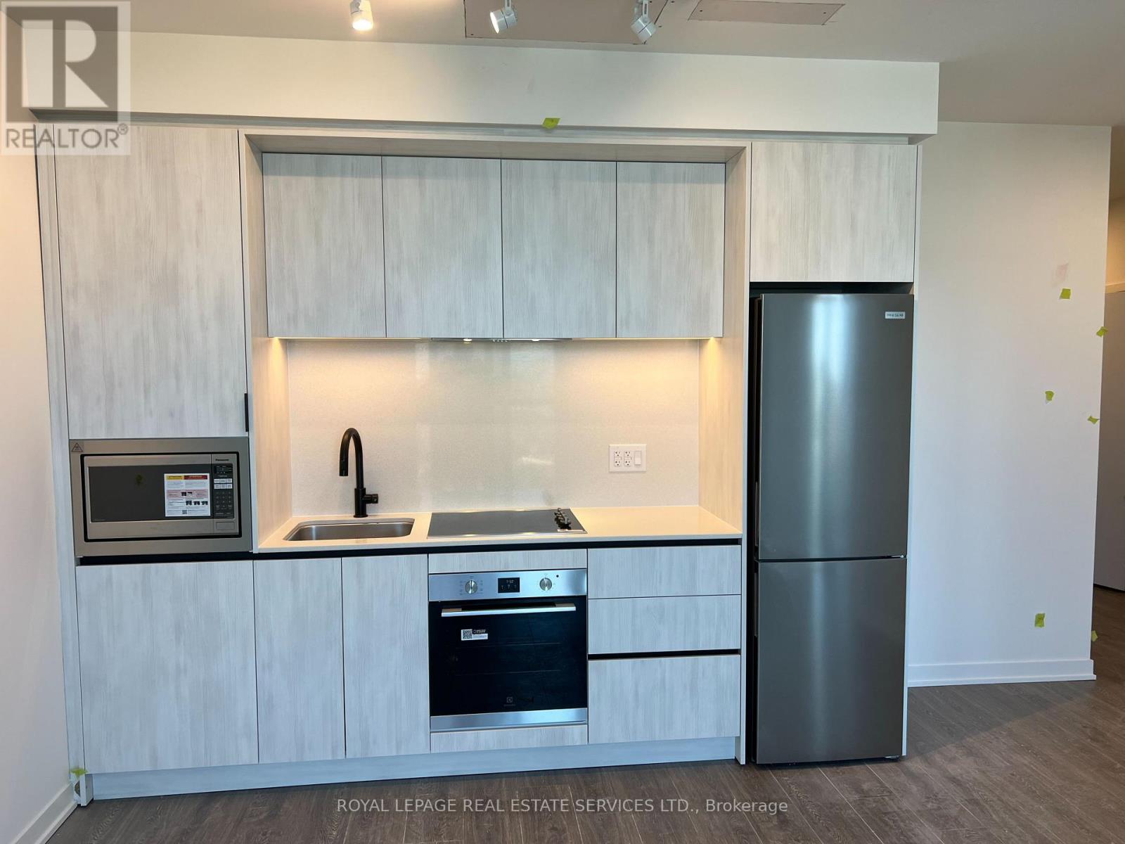 2713 - 2495 Eglinton Avenue W, Mississauga, Ontario  L5M 2T2 - Photo 8 - W12503376