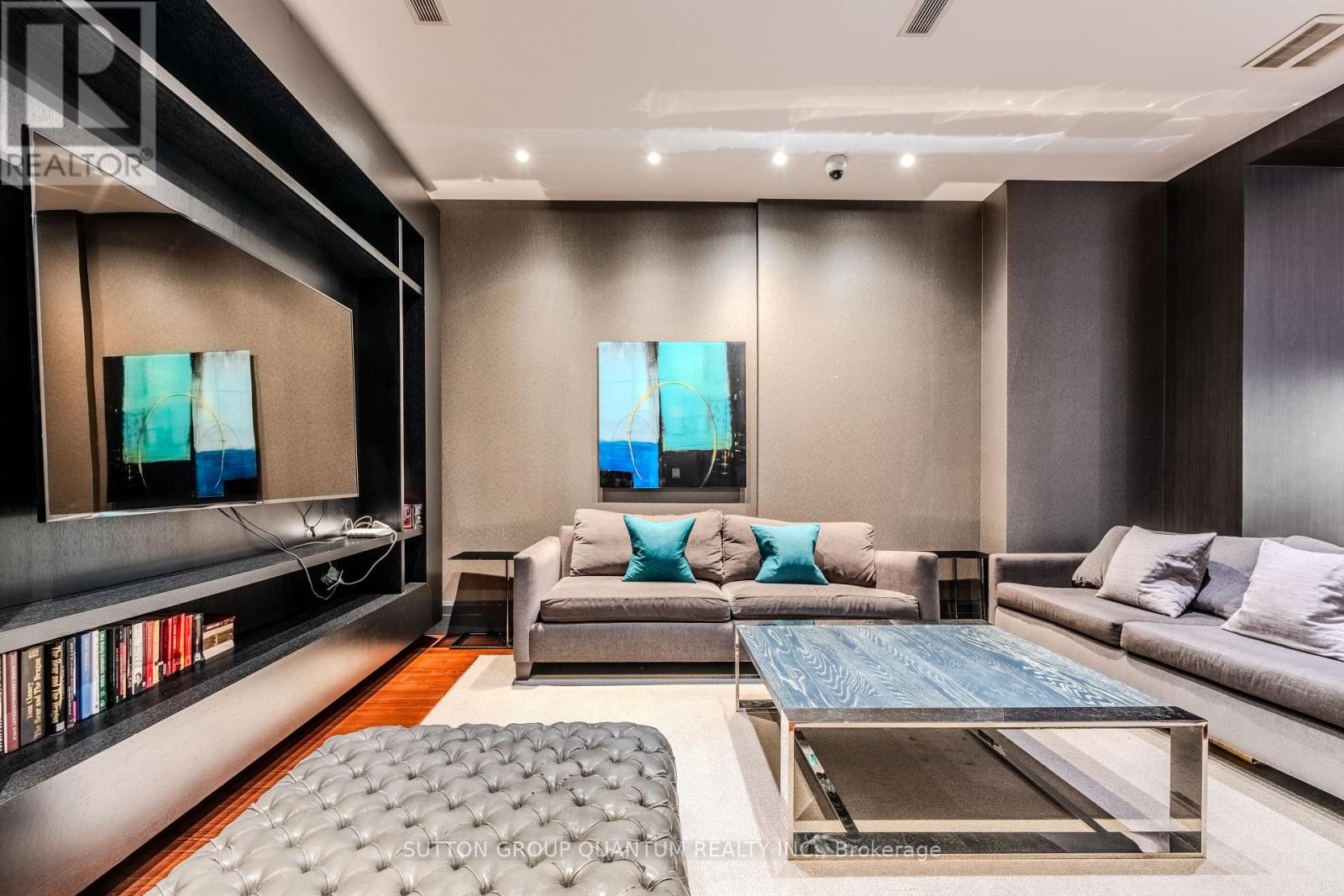 202 - 65 Speers Road, Oakville, Ontario  L6K 3V5 - Photo 26 - W12503436