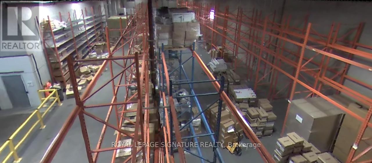 1c - 2115 South Service Road W, Oakville, Ontario  L6L 5W2 - Photo 1 - W12503442