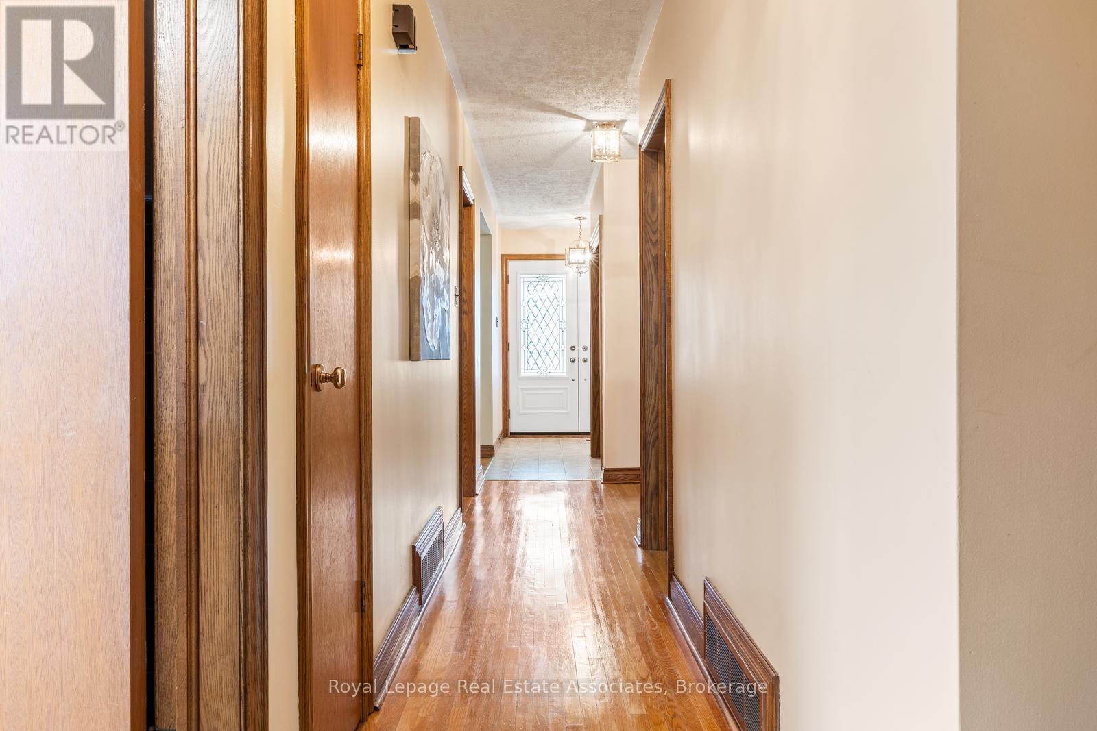 67 Breadner Drive, Toronto, Ontario  M9R 3M5 - Photo 2 - W12503462