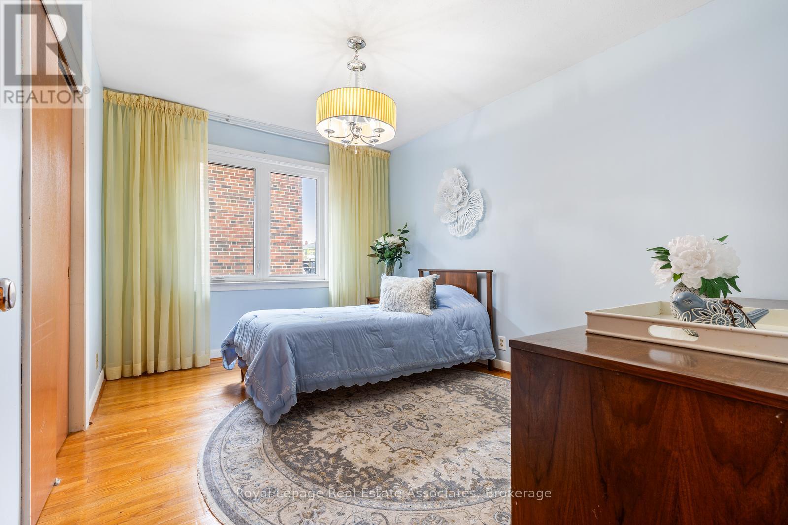 67 Breadner Drive, Toronto, Ontario  M9R 3M5 - Photo 20 - W12503462