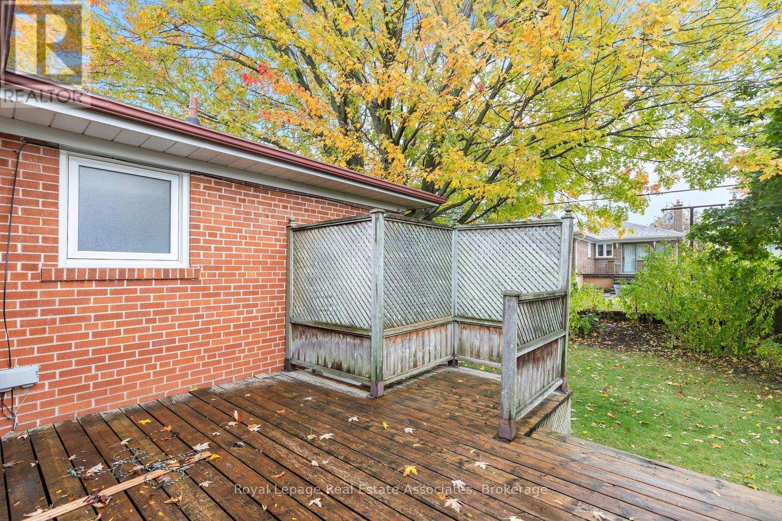 67 Breadner Drive, Toronto, Ontario  M9R 3M5 - Photo 29 - W12503462