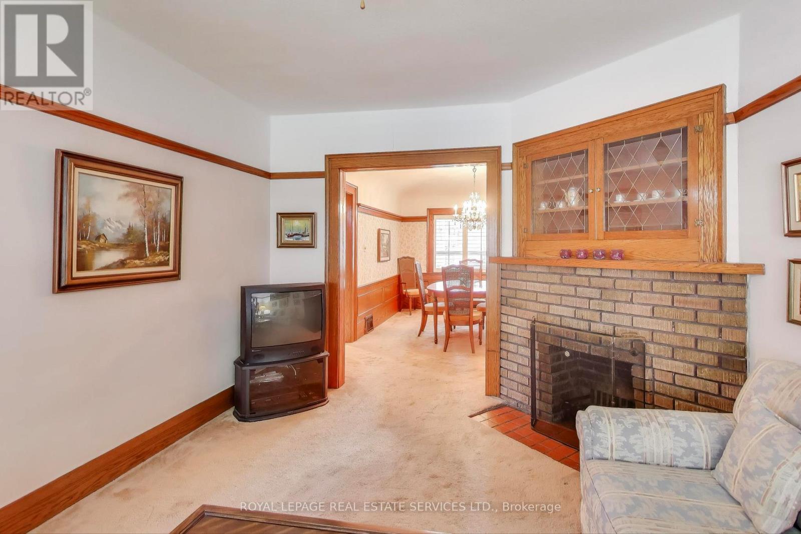 321 Willard Avenue, Toronto, Ontario  M6S 3R1 - Photo 10 - W12503464