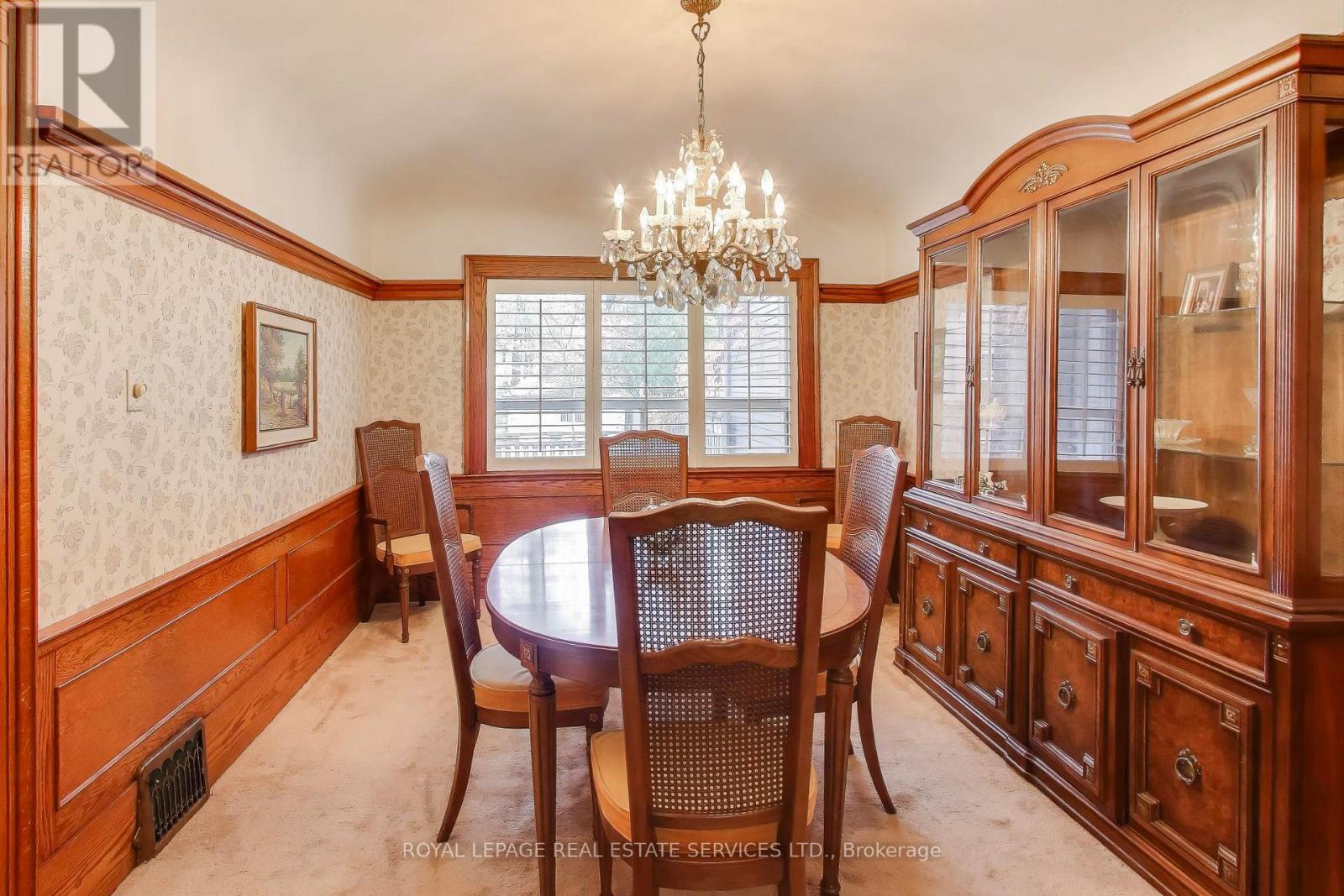 321 Willard Avenue, Toronto, Ontario  M6S 3R1 - Photo 11 - W12503464