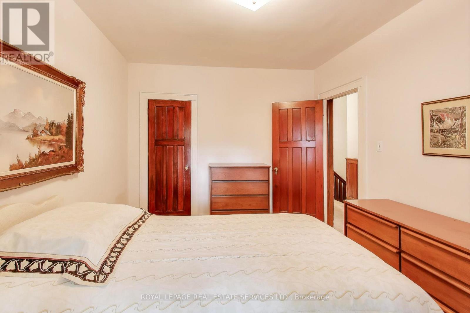 321 Willard Avenue, Toronto, Ontario  M6S 3R1 - Photo 22 - W12503464