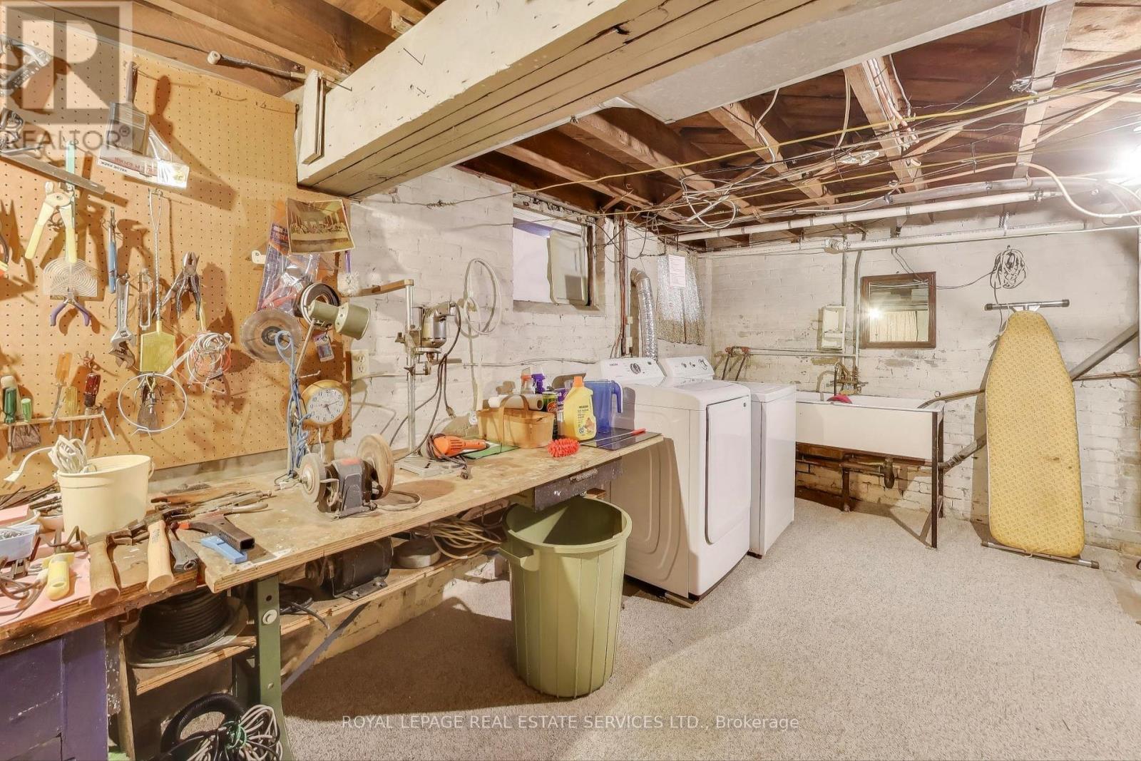 321 Willard Avenue, Toronto, Ontario  M6S 3R1 - Photo 32 - W12503464