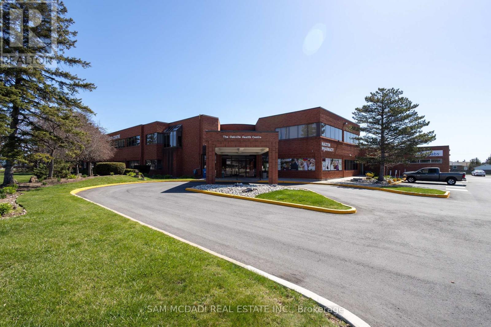 120 - 1060 SPEERS ROAD, Oakville, Ontario