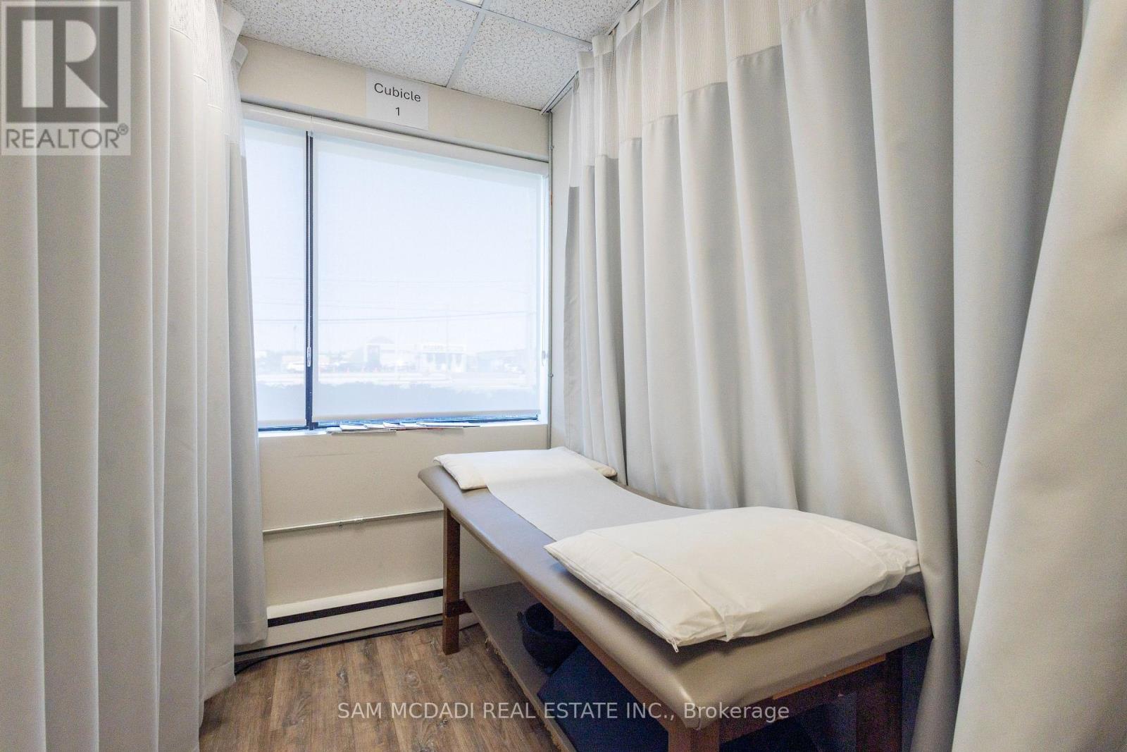 120 - 1060 Speers Road, Oakville, Ontario  L6L 2X4 - Photo 23 - W12503482