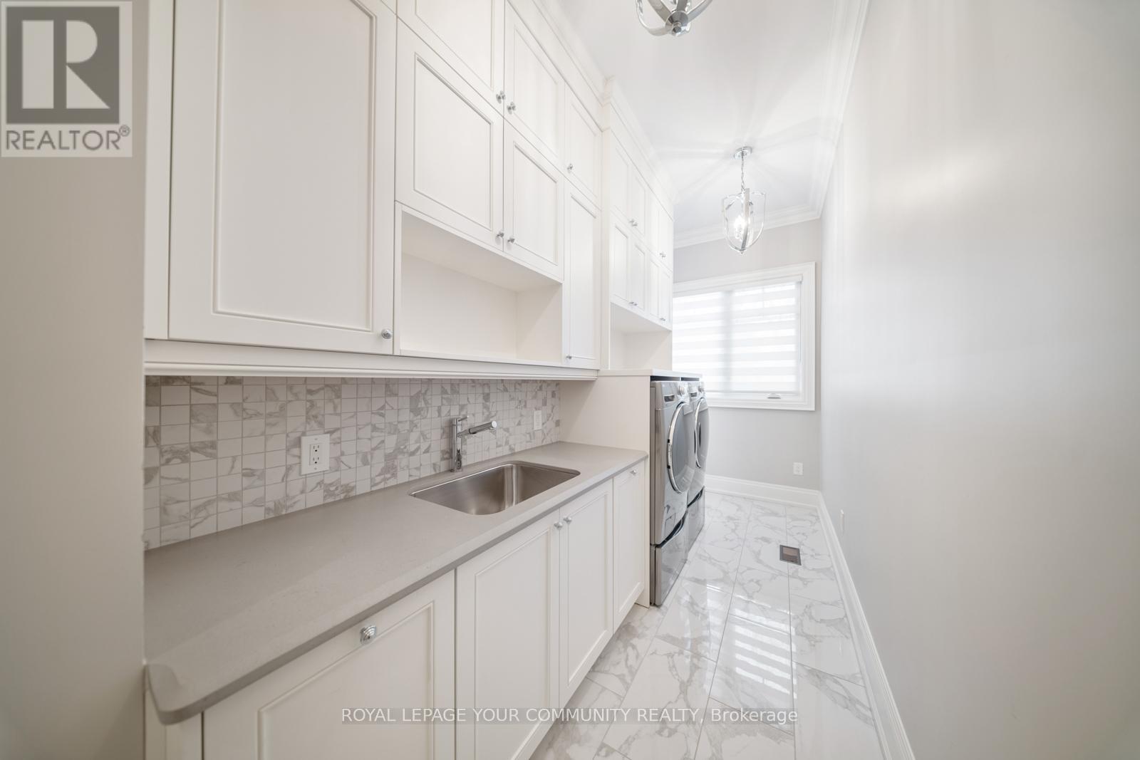 1551 Warland Road, Oakville, Ontario  L6L 1N4 - Photo 20 - W12503506