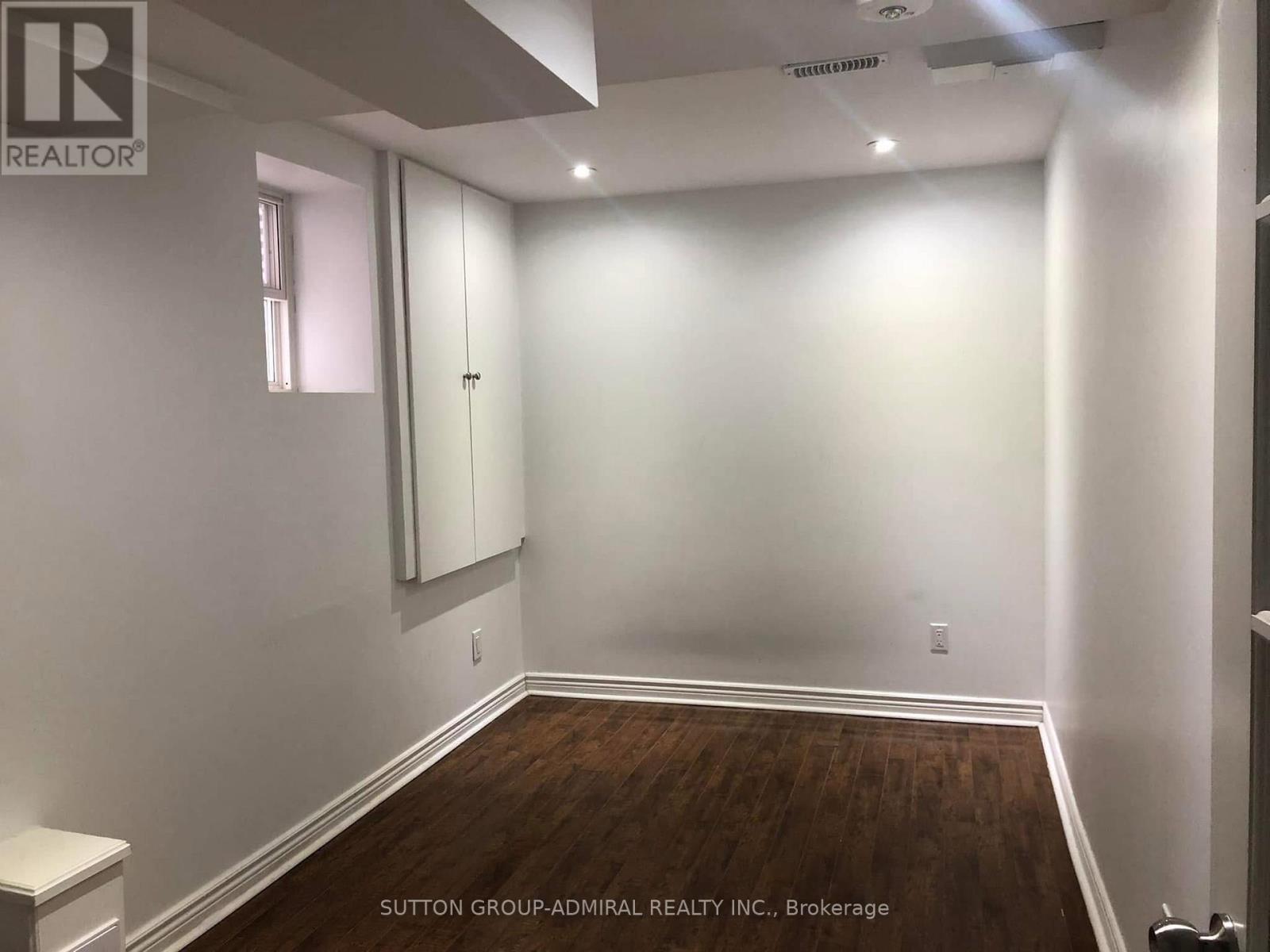 Basement - 39 Bassett Crescent, Brampton, Ontario  L6X 0E4 - Photo 15 - W12503508