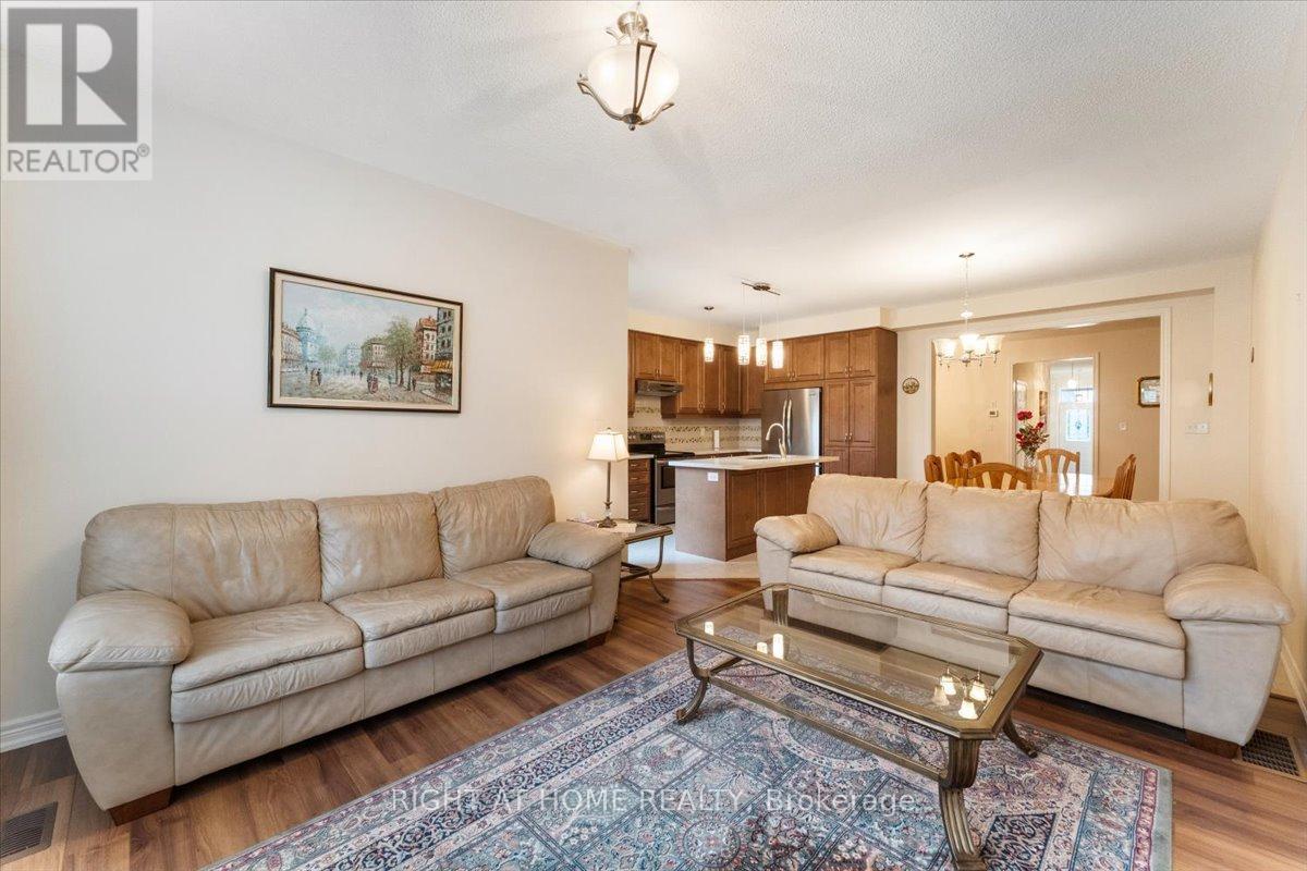 3229 Stoney Crescent N, Mississauga, Ontario  L5M 0V4 - Photo 13 - W12503516