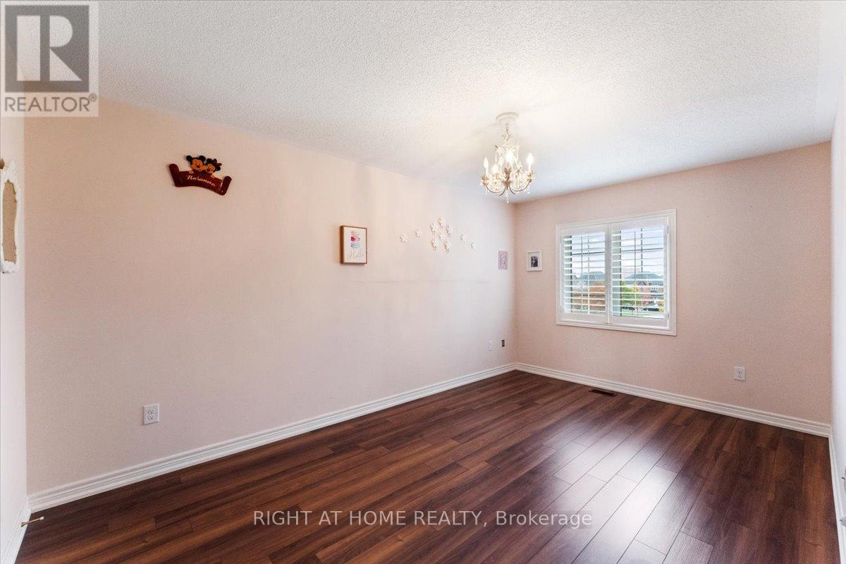 3229 Stoney Crescent N, Mississauga, Ontario  L5M 0V4 - Photo 17 - W12503516