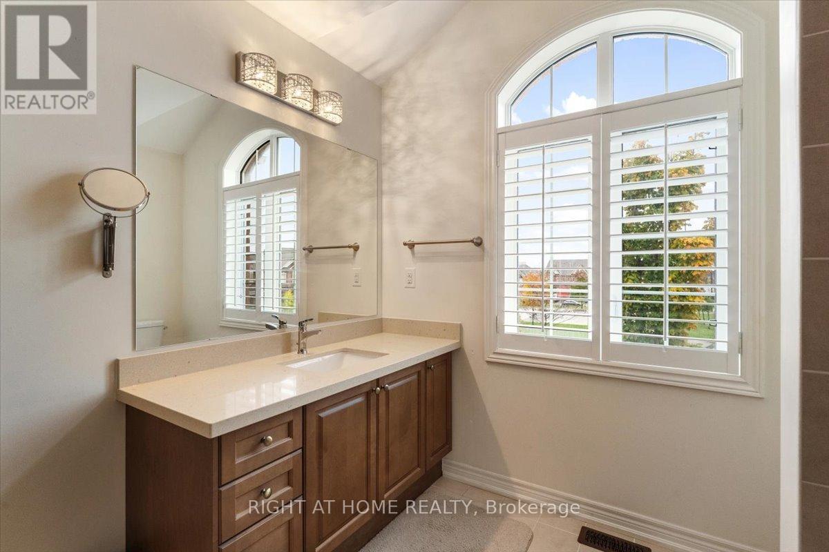 3229 Stoney Crescent N, Mississauga, Ontario  L5M 0V4 - Photo 19 - W12503516