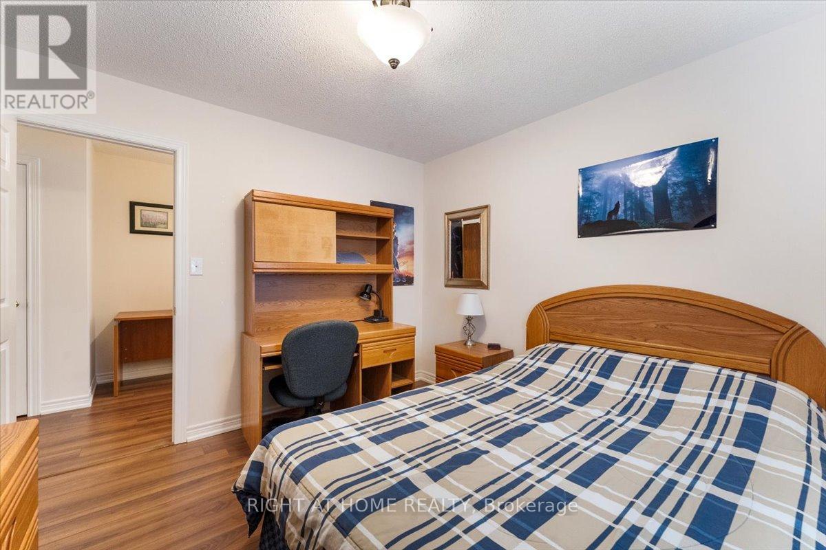 3229 Stoney Crescent N, Mississauga, Ontario  L5M 0V4 - Photo 22 - W12503516