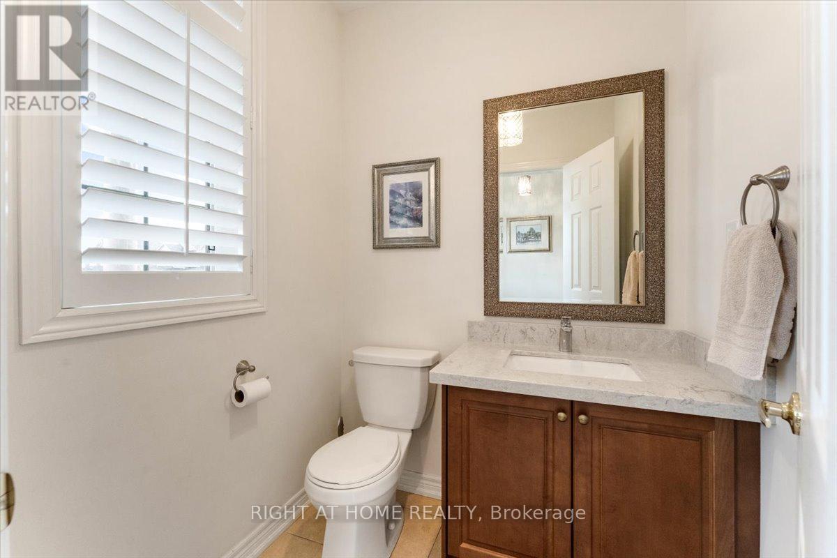 3229 Stoney Crescent N, Mississauga, Ontario  L5M 0V4 - Photo 4 - W12503516