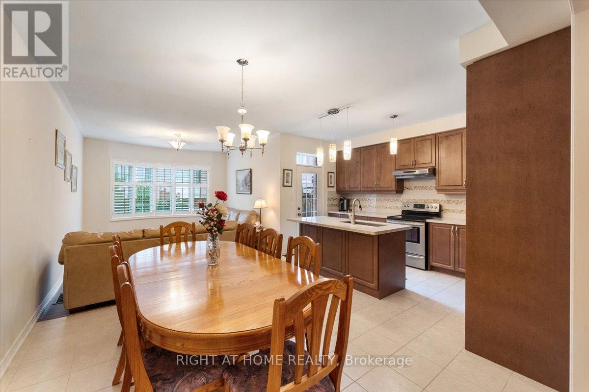 3229 Stoney Crescent N, Mississauga, Ontario  L5M 0V4 - Photo 7 - W12503516