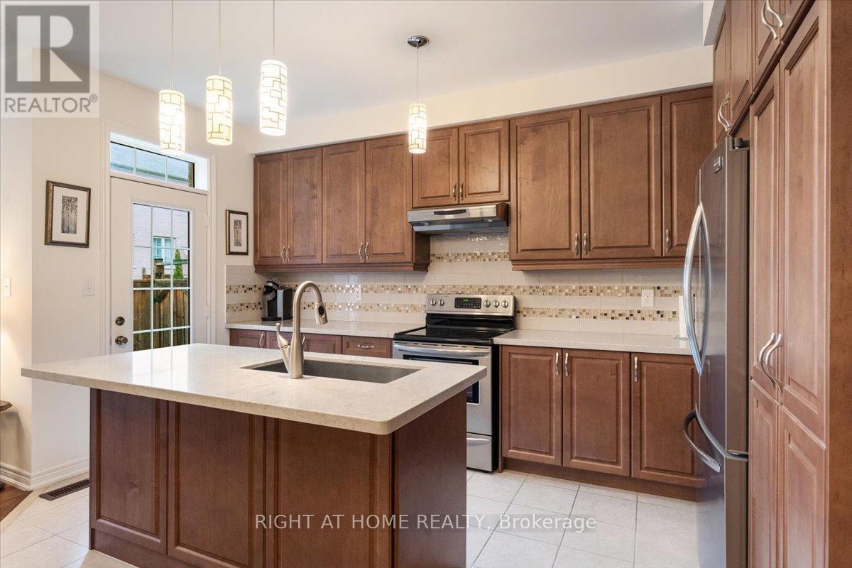 3229 Stoney Crescent N, Mississauga, Ontario  L5M 0V4 - Photo 8 - W12503516