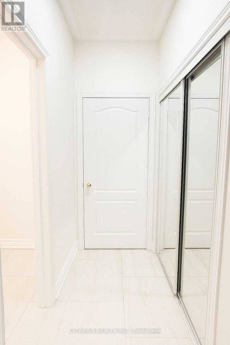 85 Bonistel Crescent, Brampton, Ontario  L7A 3H1 - Photo 12 - W12503554