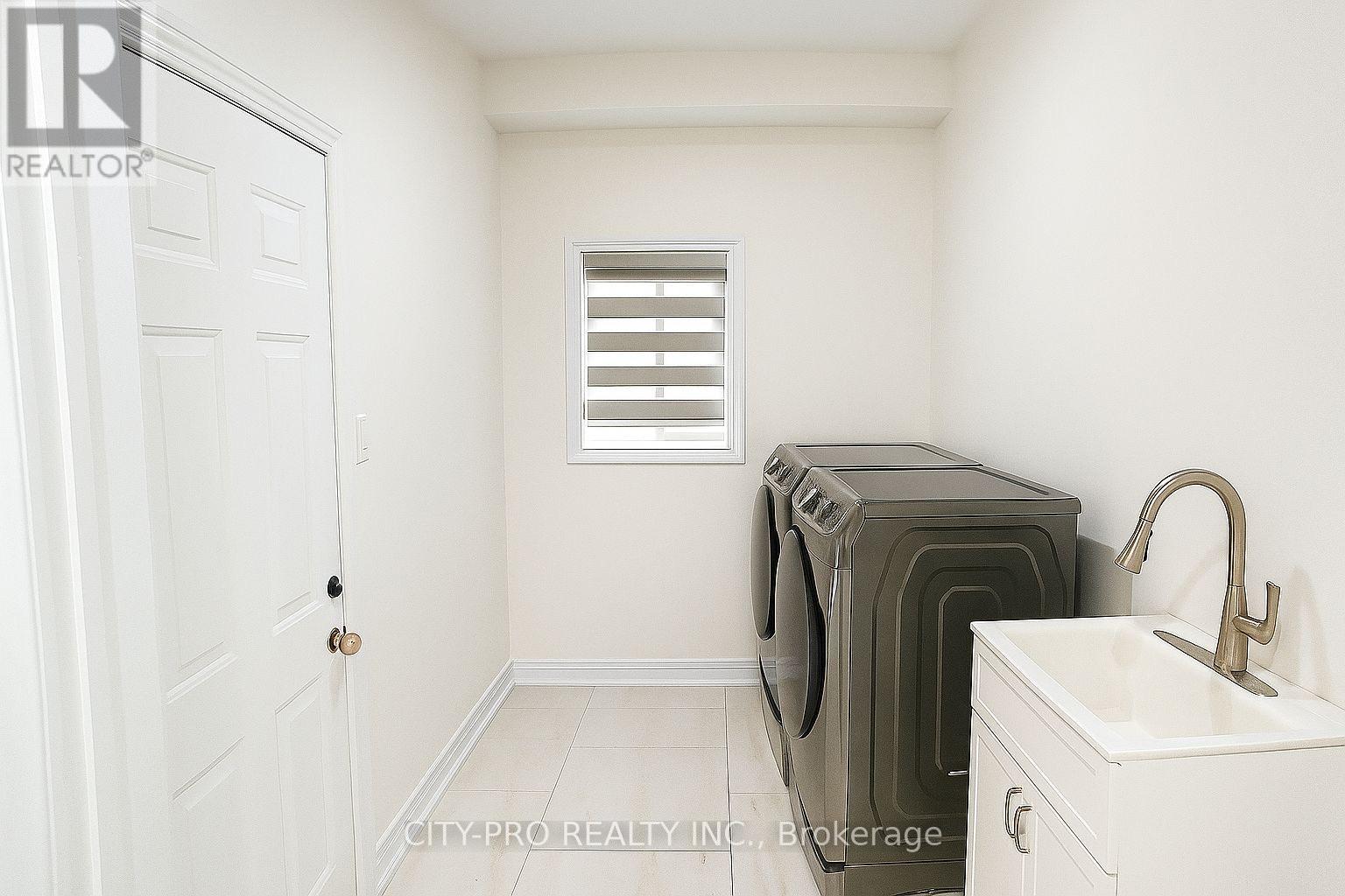 85 Bonistel Crescent, Brampton, Ontario  L7A 3H1 - Photo 13 - W12503554