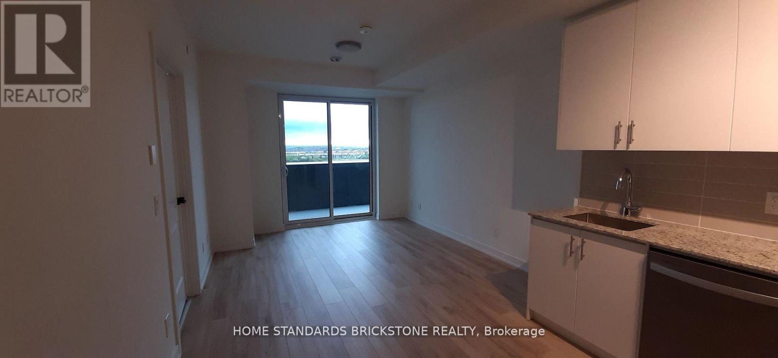 712 - 335 Wheat Boom Drive, Oakville, Ontario  L6H 7Y1 - Photo 4 - W12503564