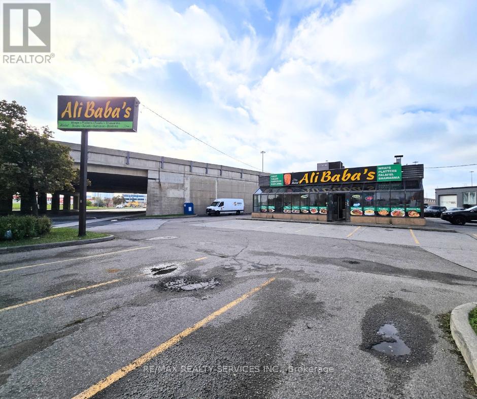 1910 Kipling Avenue, Toronto, Ontario  M9W 4J1 - Photo 2 - W12503570