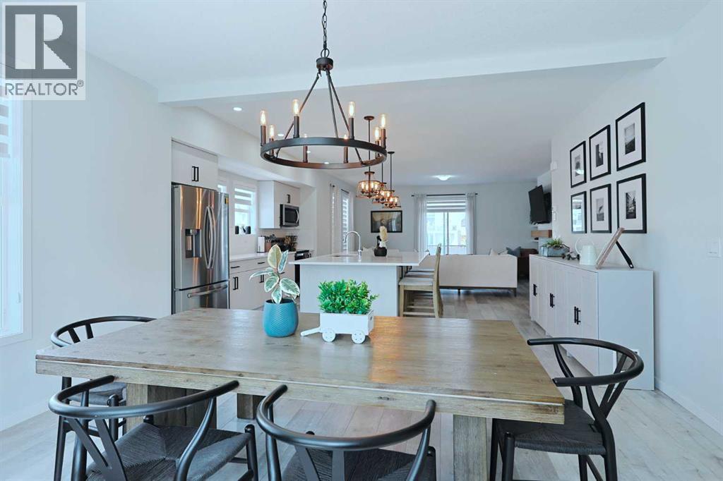 220 South Point Park Sw, Airdrie, Alberta  T4B 5C3 - Photo 4 - A2226492