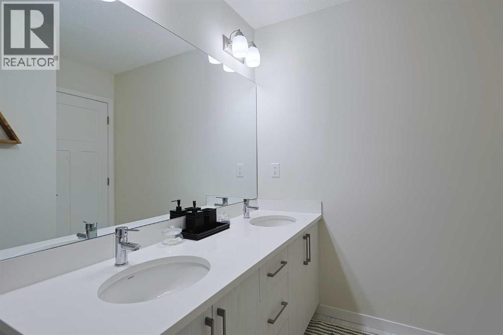 220 South Point Park Sw, Airdrie, Alberta  T4B 5C3 - Photo 24 - A2226492