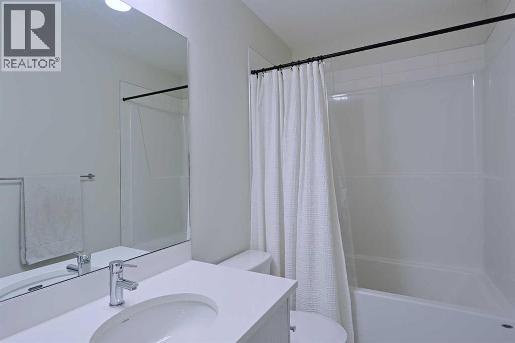220 South Point Park Sw, Airdrie, Alberta  T4B 5C3 - Photo 27 - A2226492