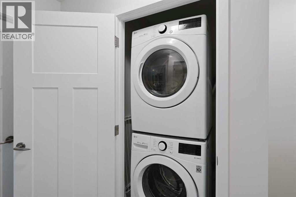 220 South Point Park Sw, Airdrie, Alberta  T4B 5C3 - Photo 28 - A2226492