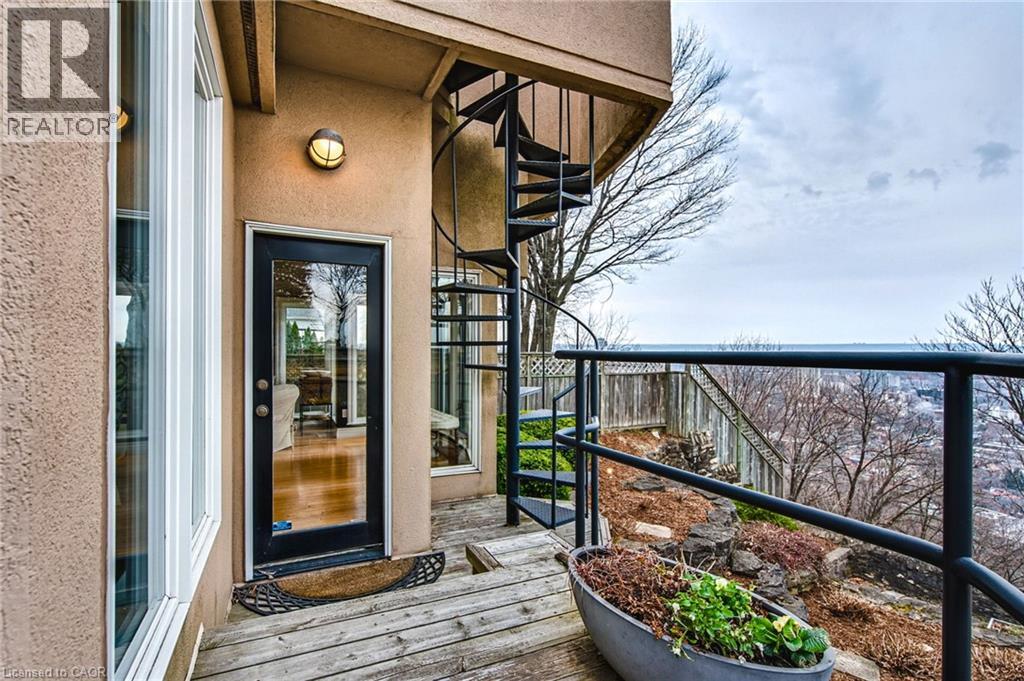 91 Mountain Park Avenue, Hamilton, Ontario  L9A 1A1 - Photo 47 - 40765802