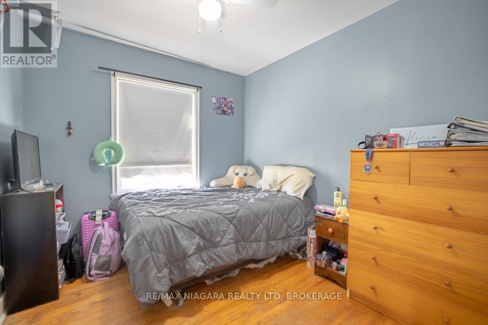 55 Ann Street, Thorold, Ontario L2V 2J8 - Photo 11 - X12503728