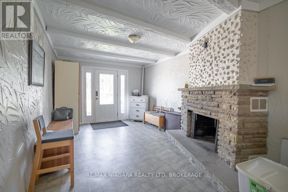 55 Ann Street, Thorold, Ontario L2V 2J8 - Photo 12 - X12503728