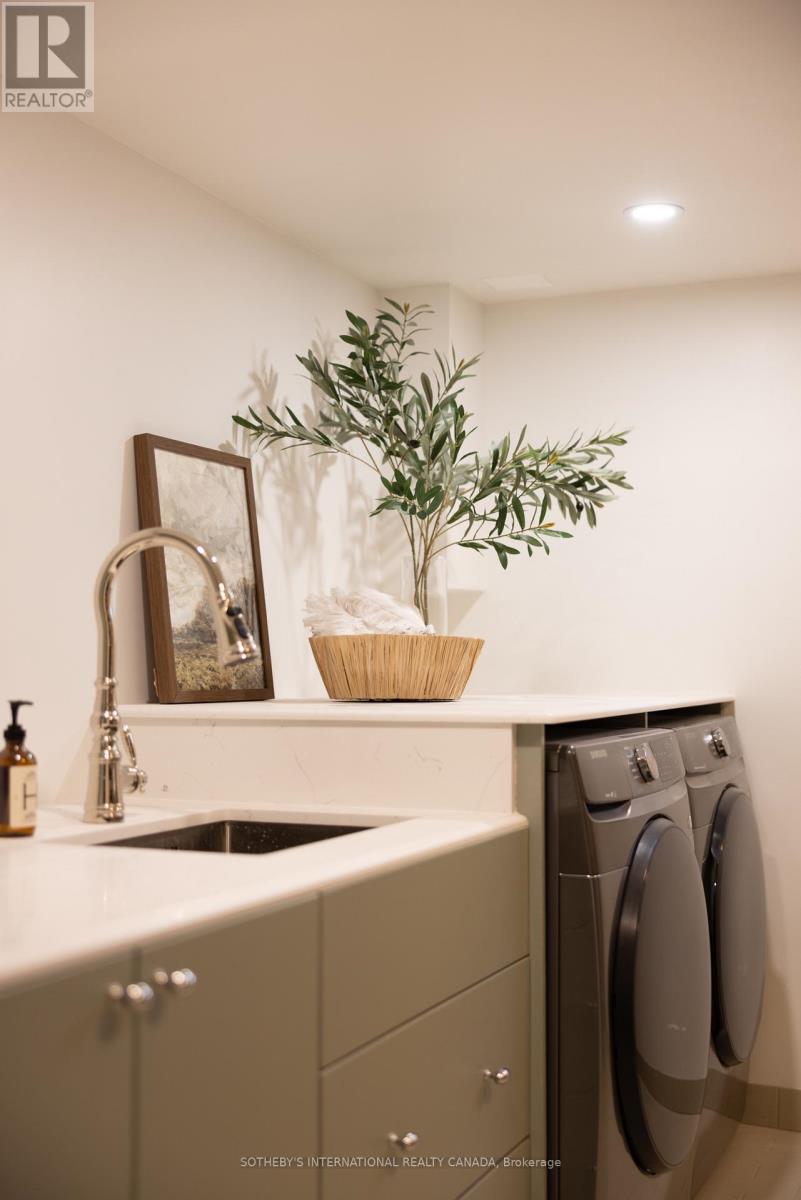 36 Rosemeade Avenue, Toronto, Ontario  M8Y 3A3 - Photo 48 - W12502514