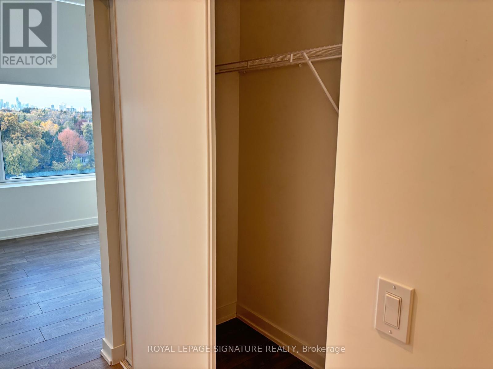 721 - 28 Ann Street, Mississauga (Port Credit), Ontario  L5G 0E1 - Photo 6 - W12502488